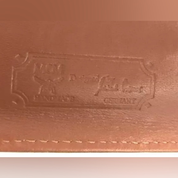 Authentic MCM Logo Visetos Leather Bifold Wallet - Picture 11 of 12